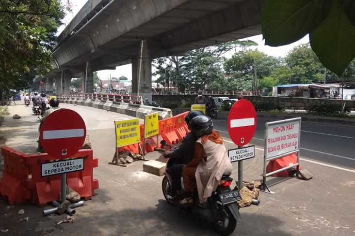 Perbaikan Jalan Ambles di Jalan Soleh Iskandar Rampung Bulan Ini
