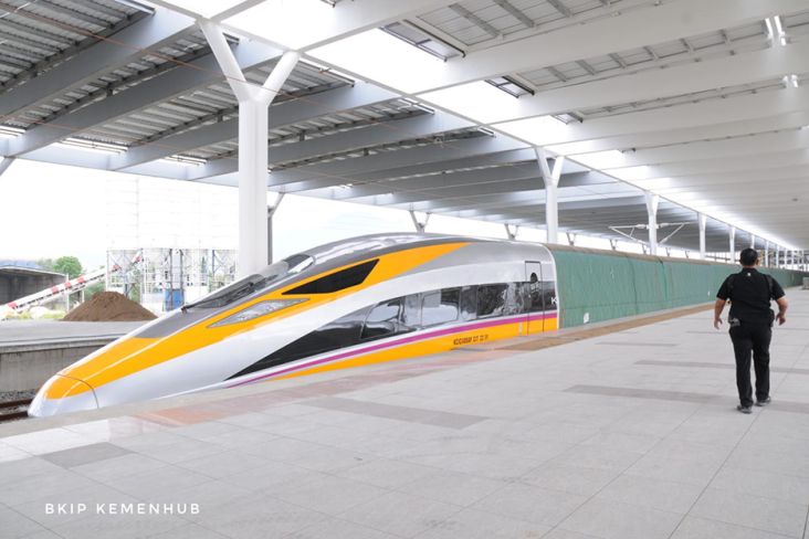 Bos KAI Beberkan Tahapan Penyelesaian Kereta Cepat Jakarta-Bandung hingga 2023