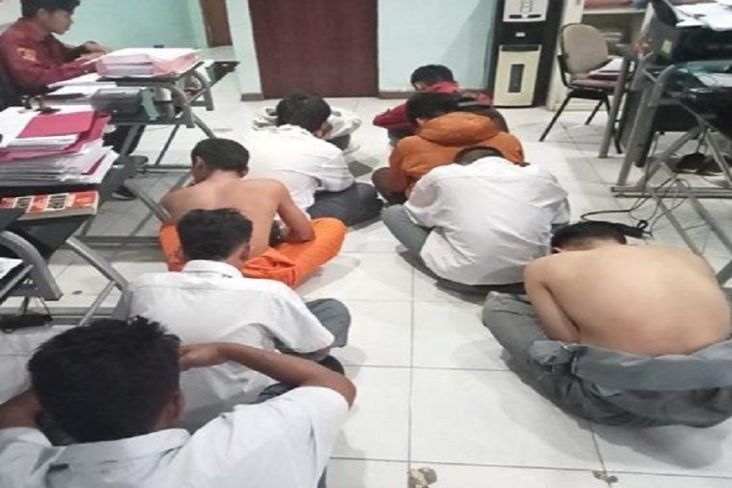 Begal Modus Tawuran, Belasan Pelajar SMK di Palembang Diamankan Polisi