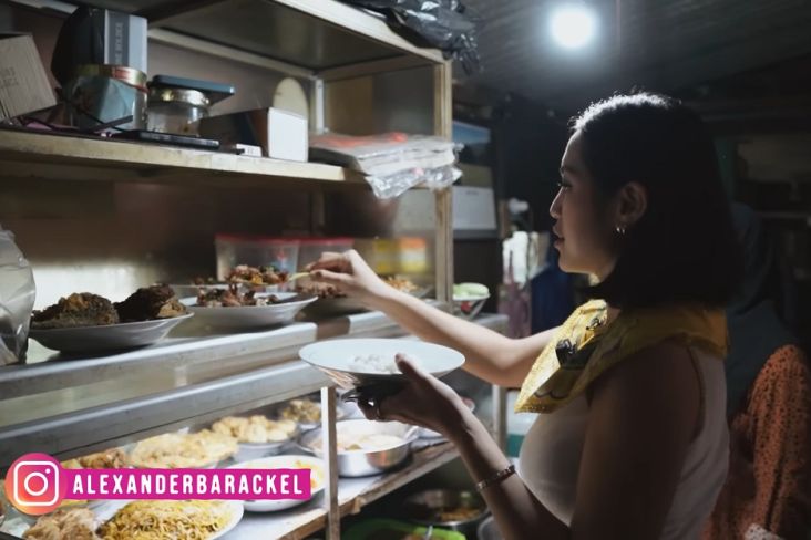 Jessica Iskandar Pertama Kali Makan di Warteg: Harganya Nggak Masuk Akal