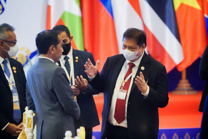 Pleno KTT ASEAN ke-40: Presiden Jokowi Ajak Negara ASEAN Maksimalkan Kesatuan dan Sentralitas