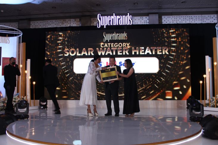 Pemanas Air Tenaga Matahari Inti Solar Raih Superbrands Award