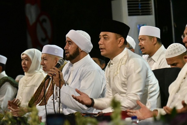 Wali Kota Eri Cahyadi Ingin Surabaya Bersholawat Digelar Rutin