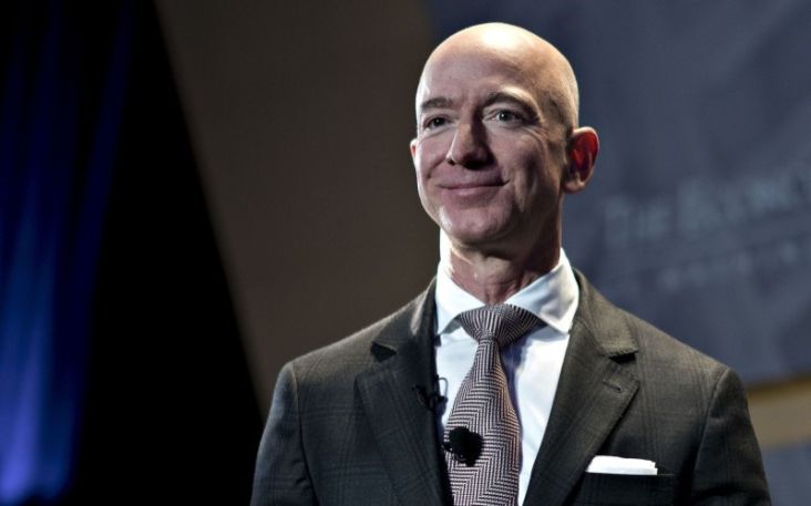 Resesi, Jeff Bezos Sarankan Warga AS Tak Membeli TV dan Mobil