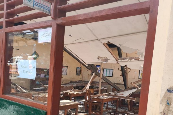 Heroik! Guru di Gunungkidul Selamatkan Siswa saat Atap SD Muhammadiyah Ambruk