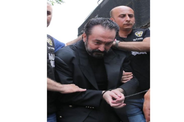 Sosok Adnan Oktar, Pemimpin Kultus Seks Turki yang Dihukum Penjara 8658 Tahun