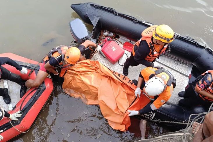 Hilang 2 Hari, Petugas Kebersihan Ditemukan Tewas di Banjir Kanal Barat
