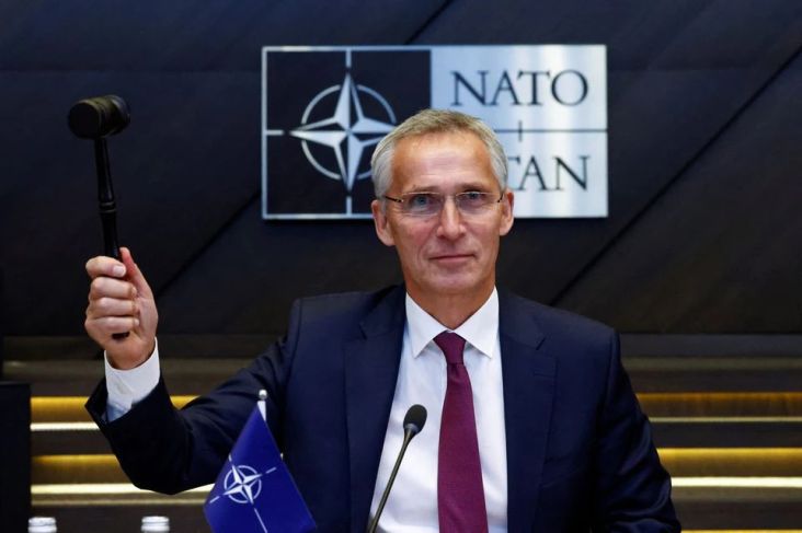 NATO: Ukraina Perlu Lebih Banyak Senjata Sebelum Perundingan Damai