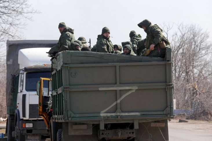 Tentara Rusia Dituduh Buang dan Bakar Mayat Rekan-rekannya di Tempat Sampah Kherson