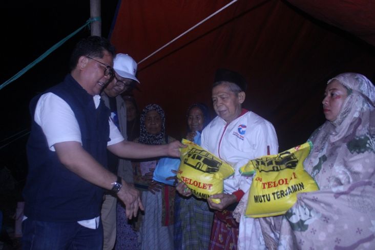 DPP Partai Perindo Salurkan Bantuan untuk Korban Gempa Cianjur di Posko Kampung Kopeng