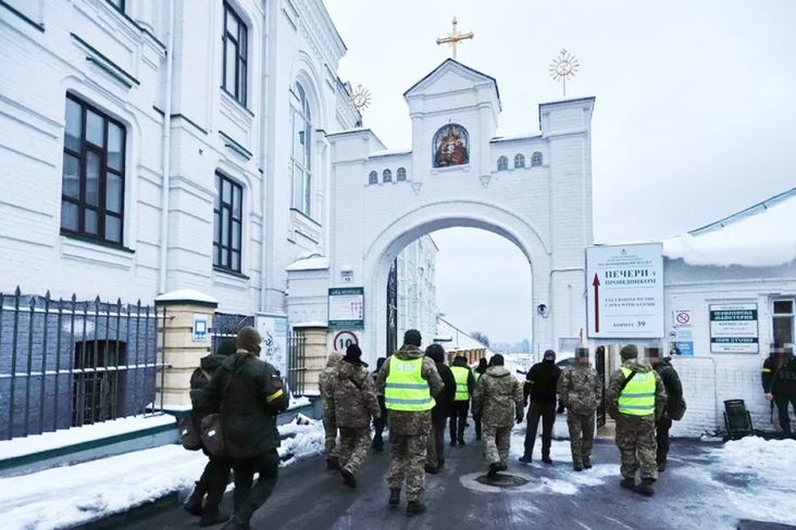 Ukraina Geledah Biara Kristen Ortodoks, Picu Kemarahan Moskow