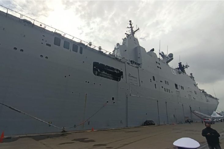 Intip Kecanggihan Kapal Perang HMAS Adelaide yang Bersandar di Tanjung Priok