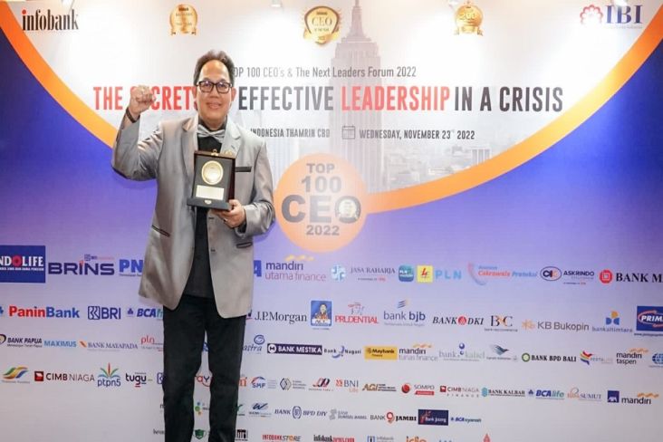 Sukses Pimpin Transformasi, Dirut Bank DKI Sabet TOP 100 CEO 2022