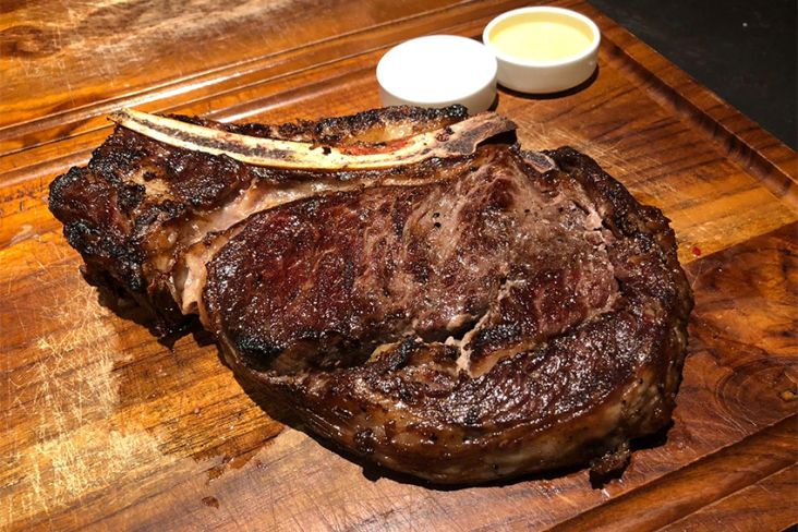 Mencicipi Steak Lezat ala The Meat Guy, Antreannya Sudah Sampai 2023