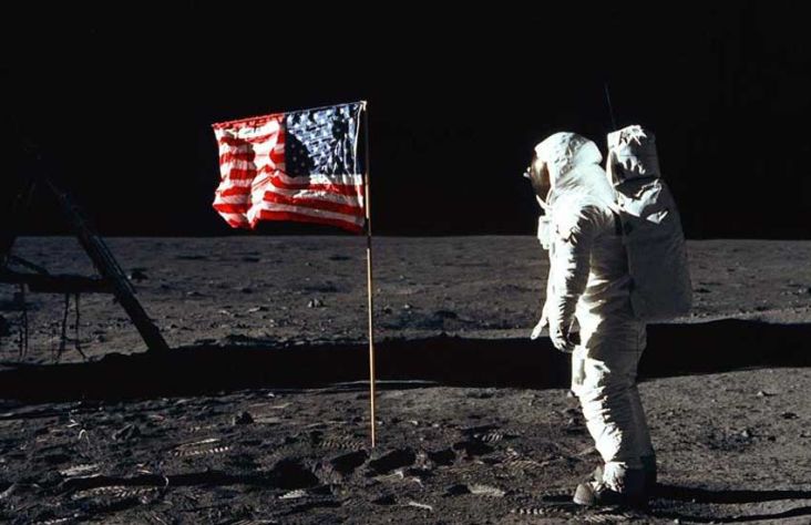 3 Teori Konspirasi yang Ragukan Pendaratan Manusia di Bulan, Ini Penjelasan NASA
