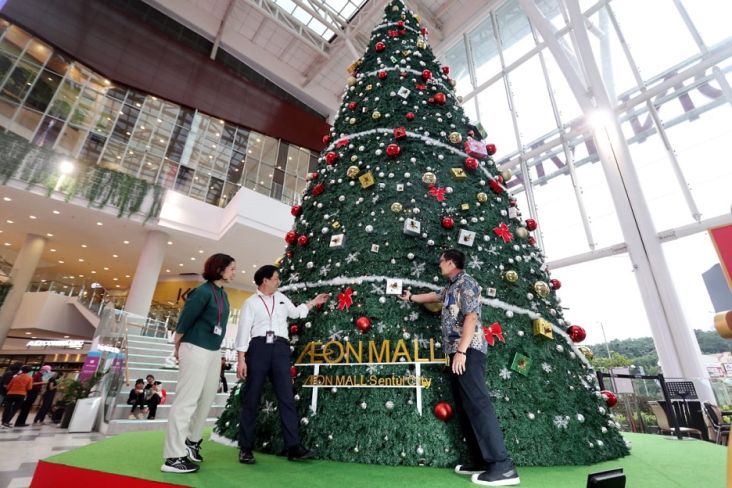 Sambut Hari Raya Natal, Pohon Natal Tertinggi di Bogor Hadirkan Nuansa Khas Eropa