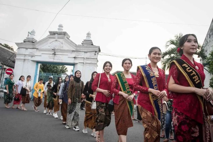 Singapura, Brunei Darussalam dan Thailand Kompak Akan Daftarkan Kebaya ke UNESCO, Ada Apa?