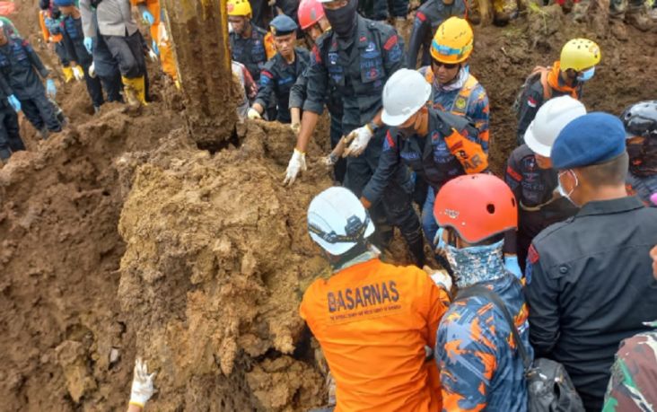 Brimob Temukan 5 Jenazah Korban Gempa Cianjur di Cugenang