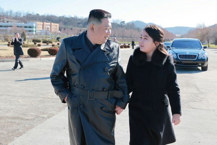 Kim Jong-un Kembali Tunjukkan Putrinya kepada Dunia, Ini Wajahnya