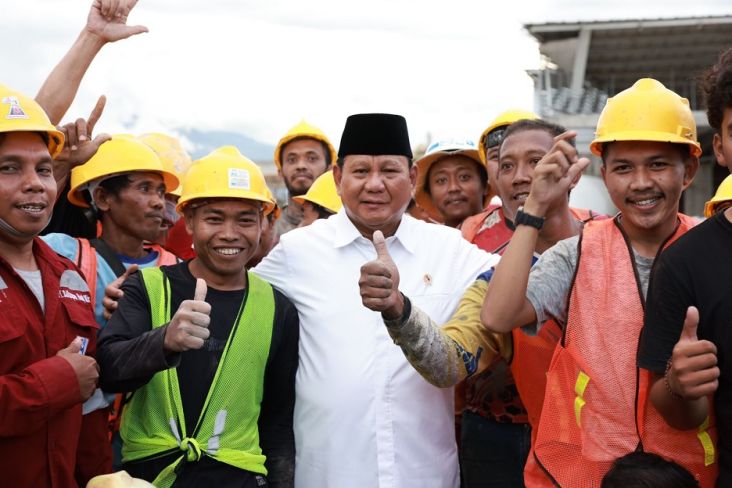 Hadiri Munas KAHMI, Prabowo Disambut Riuh Para Pekerja Bandara Palu: Presidenku, Rek!