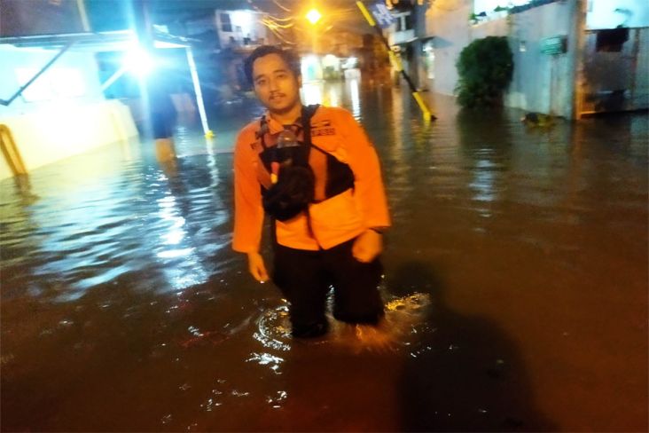 Hujan Deras, Perumahan IKIP Bekasi Terendam Banjir