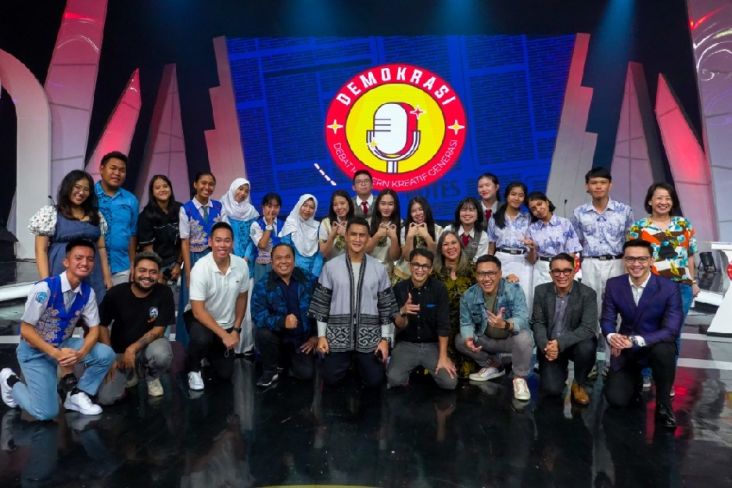 SMAN 1 Kuta Utara Bali Juara 1 Lomba Debat Modern Kreatif Remaja 2022