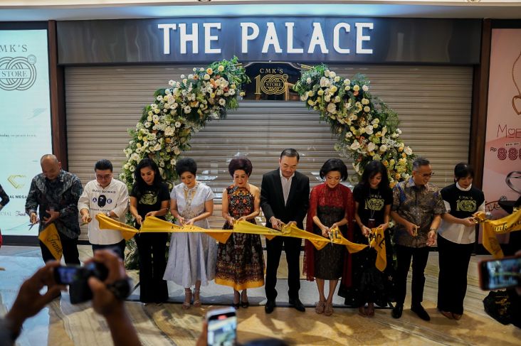 Central Mega Kencana Resmikan Gerai ke-100 melalui The Palace Jeweler Pakuwon Mall Surabaya