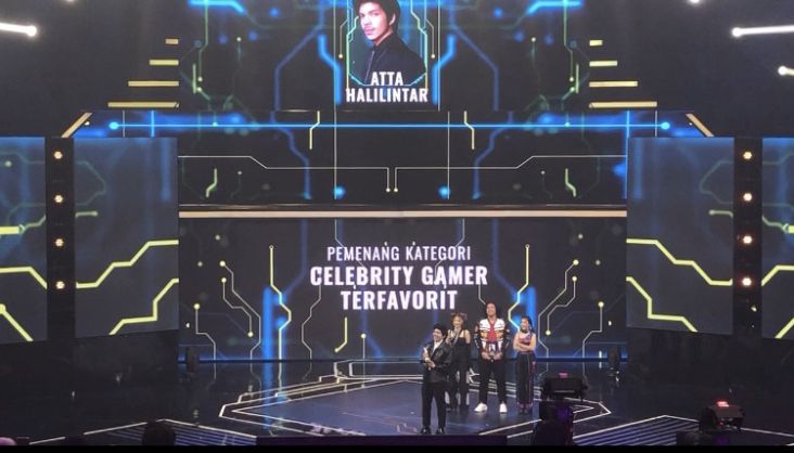 Raih Piala Celebrity Gamer Terfavorit di Indonesian ESports Awards 2022, Atta Halilintar: Aku Nggak Nyangka