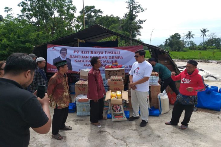Pengusaha Bekasi Salurkan Bantuan Korban Gempa Cianjur