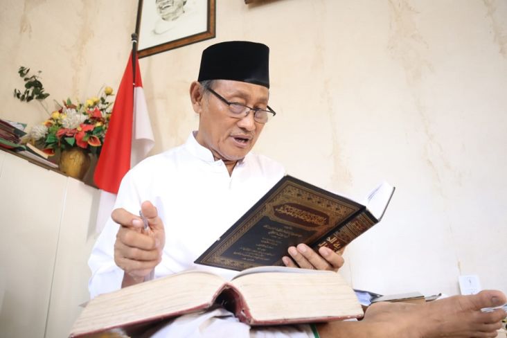 UIN Walisongo Semarang Berikan Gelar Doktor Kehormatan kepada KH Shodiq Hamzah