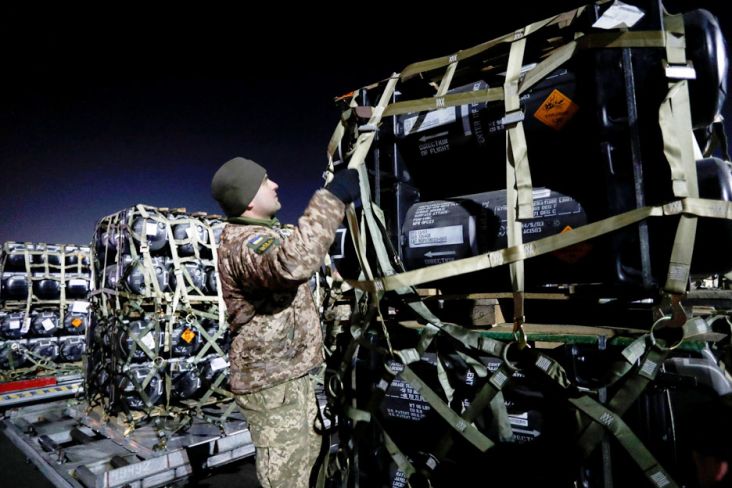 NATO Janjikan Lebih Banyak Senjata dan Perbaiki Jaringan Listrik Ukraina