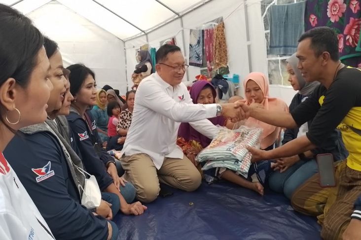 Terjun ke Lokasi Gempa Cianjur, Caleg dan Kartini Perindo Salurkan Bantuan di 2 Titik Pengungsian