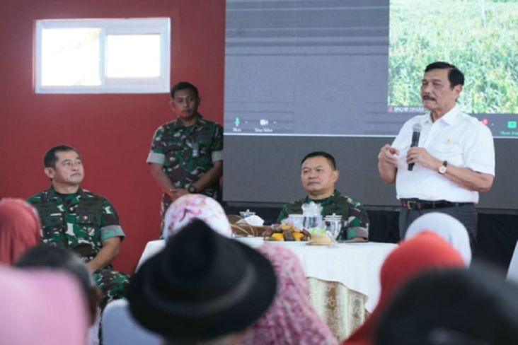 Menko Marves dan KSAD Datangi Lokasi Program Ketahanan Pangan Kostrad di Sukabumi