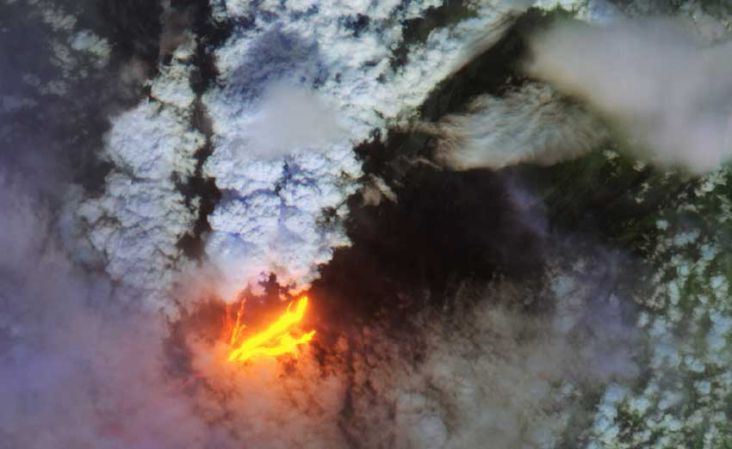 Satelit Deteksi Lava Pijar Letusan Mauna Loa, Gunung Berapi Terbesar di Dunia