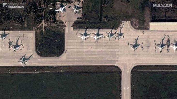 Foto Satelit Rekam Aktivitas 12 Pengebom Rusia, Pesawat Tu-95 dan Tu-160 Diisi Amunisi