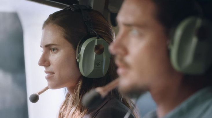 Review Film Horizon Line: Kisah Pemuda Bertahan Hidup di Atas Udara