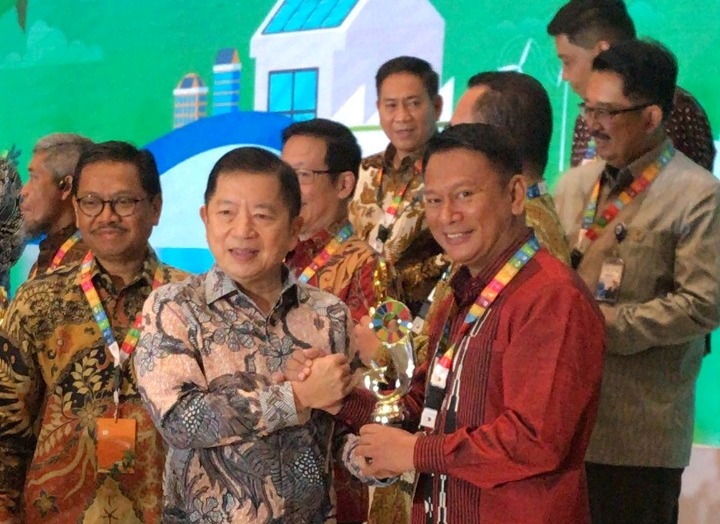 Unhas Terbaik Kedua Ajang Indonesia SDGs Action Awards 2022