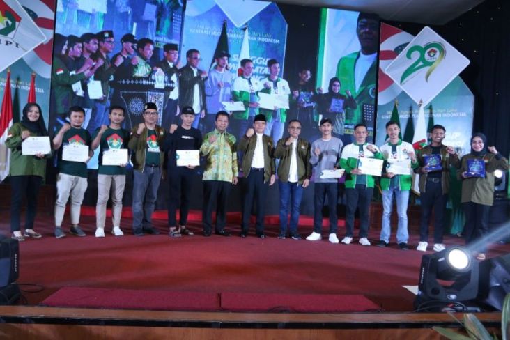 GMPI Gelar Lomba Cover Lagu Syubbanul Wathon, Pesantren di Jatim Borong Juara