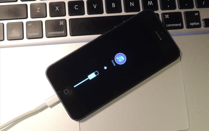 Paling Manjur, Ini Cara Mengatasi iPhone Stuck di Logo iTunes