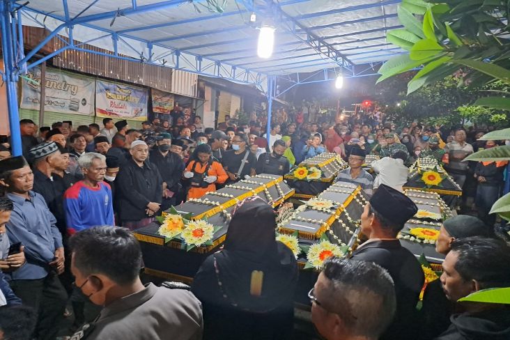 13 Korban Kecelakaan Maut di Magetan Dipindah ke RSWN Semarang