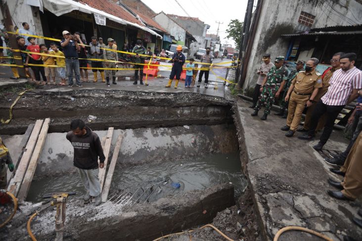 Jalan Cibolerang Bandung Tak Bisa Dilalui, Yana Minta Perbaikan Dipercepat