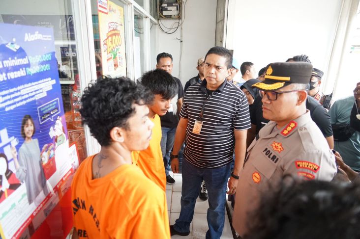 Polisi Gulung Perampok Bersenjata Spesialis Minimarket di Bekasi