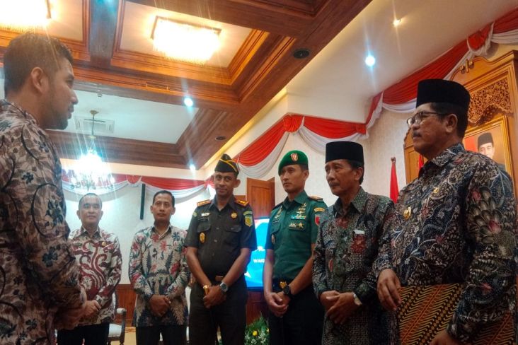Bupati Bangkalan Ditangkap KPK, Mohni Jabat Pelaksana Tugas