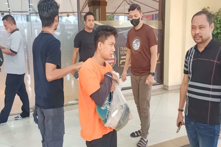 Kurir Paket E-commerce Ditangkap saat Nyabu di Kampung Bahari