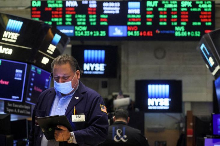 Wall Street Dibuka Menanjak Naik Usai Inflasi AS Melandai di Level 6,5 Persen