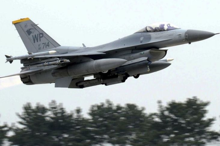 Mengenal Bahan Bakar Jet Tempur F-16