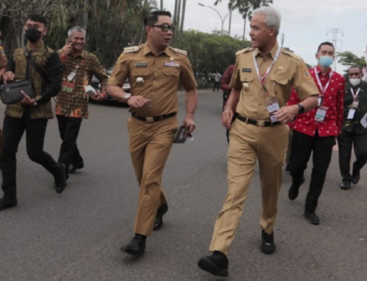 Momen Ridwan Kamil-Ganjar Pranowo Adu Lari di Rakornas Kepala Daerah Bogor