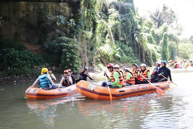 KLHK Ajak Masyarakat dan Pemuda Gotong Royong Bersihkan Sungai