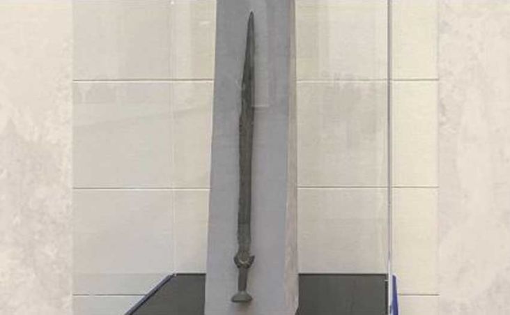 Selama 90 Tahun Dianggap Palsu, Pedang Perunggu Ini Ternyata Asli dan Berusia 3.000 Tahun