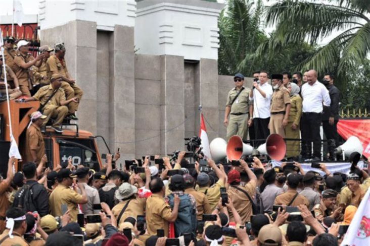 Tuntutan Perpanjangan Masa Jabatan Kades Gerus Demokrasi Indonesia